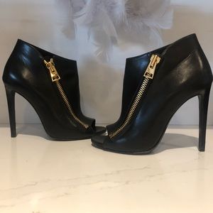 TOM FORD  Zip Up Booties